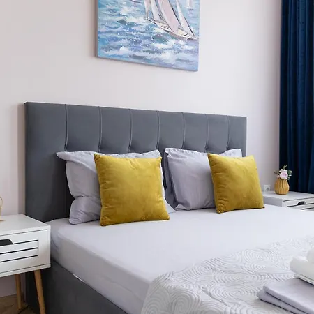 Apartment Krisia By Rv Apartments - Free Parking