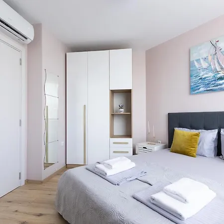 Appartement Krisia By Rv Apartments - Free Parking